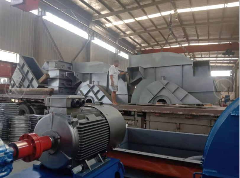 發(fā)往安陽離心風機裝車現(xiàn)場