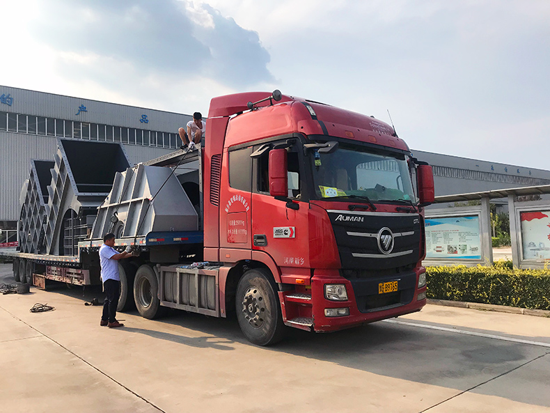 云南鋁廠配套離心風機發(fā)運現場