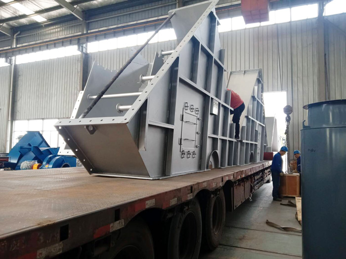 大型雙吸雙支撐F式離心風機發(fā)運現場