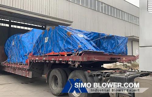 發(fā)往烏克蘭的風(fēng)機(jī)裝車發(fā)貨